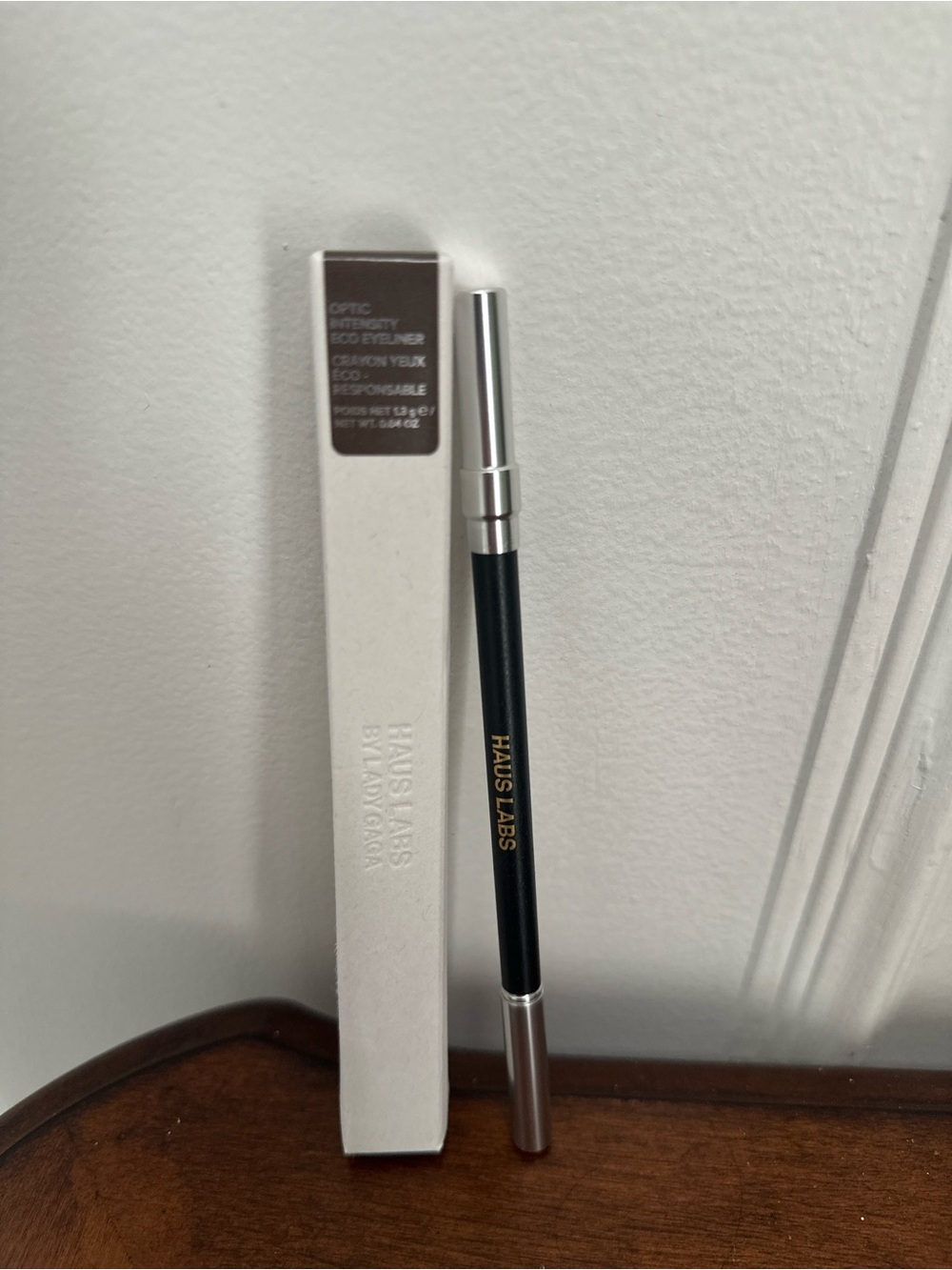 Haus Labs By Lady Gaga eyeliner-onyx gold shimmer - Picture 3 of 3